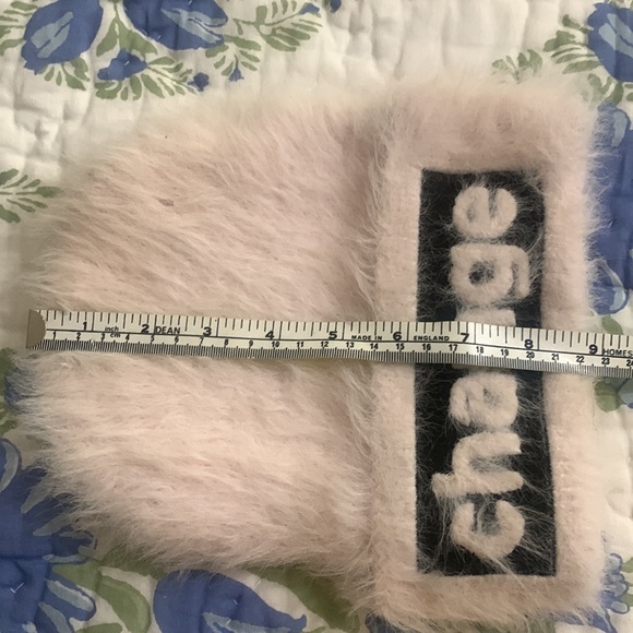 NWOT Extremely soft, pale pink fuzzy yarn cuff cap with CHANGE appliqué on cuff - Picture 6 of 8